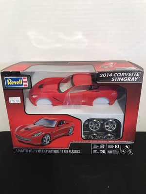 REVELL 85-4350 2014CORVETTE STINGRAY MODEL KIT-1/25 SCALE-PREPAINTED BODY-NIB