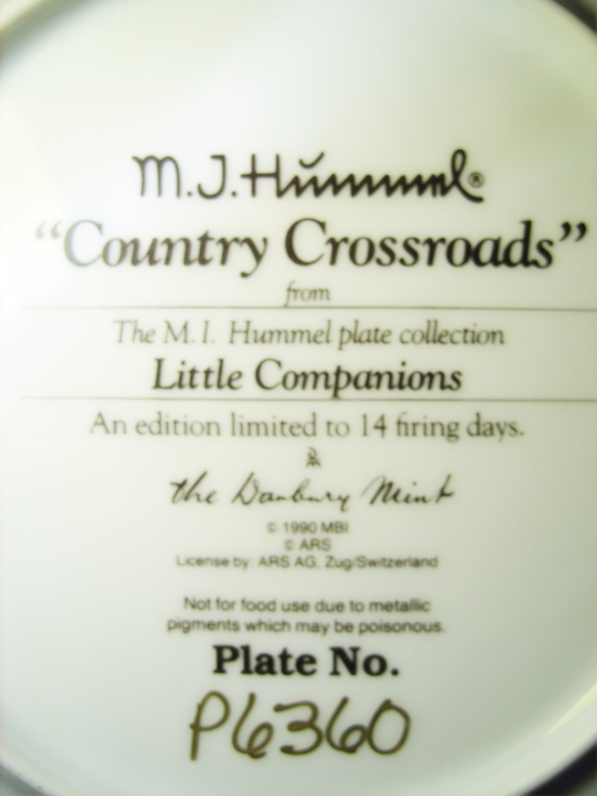 M.J.Hummel Collectors Plate Little Companions Country Crossroads Signed 1990 MIB