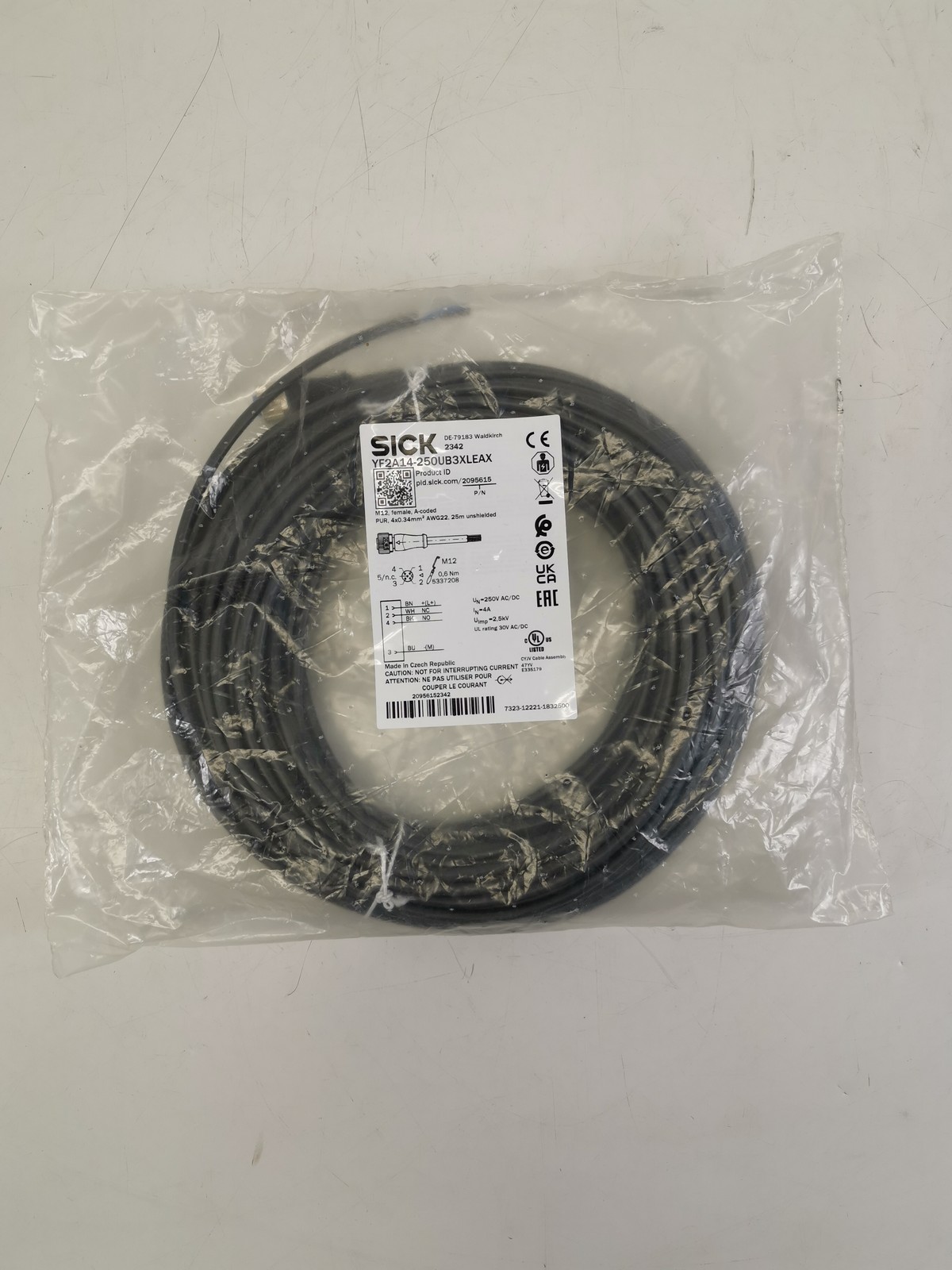 SICK YF2A14-250UB3XLEAX  M12 female NEU
