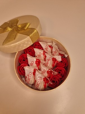 Raffaello Golden Box Personalized GIFT Mother's day Weeding Birthday Valentine