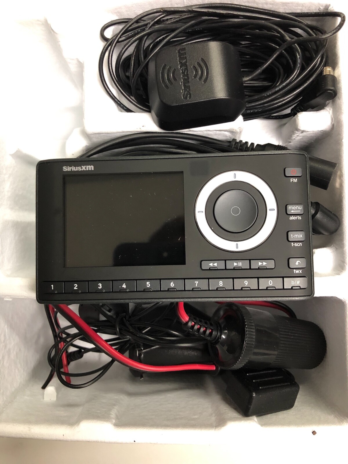 Sirius XM Satellite Radio ONYX Plus SXPL1V1 Radio/Dock/Vehicle Kit FREE SHIPPING