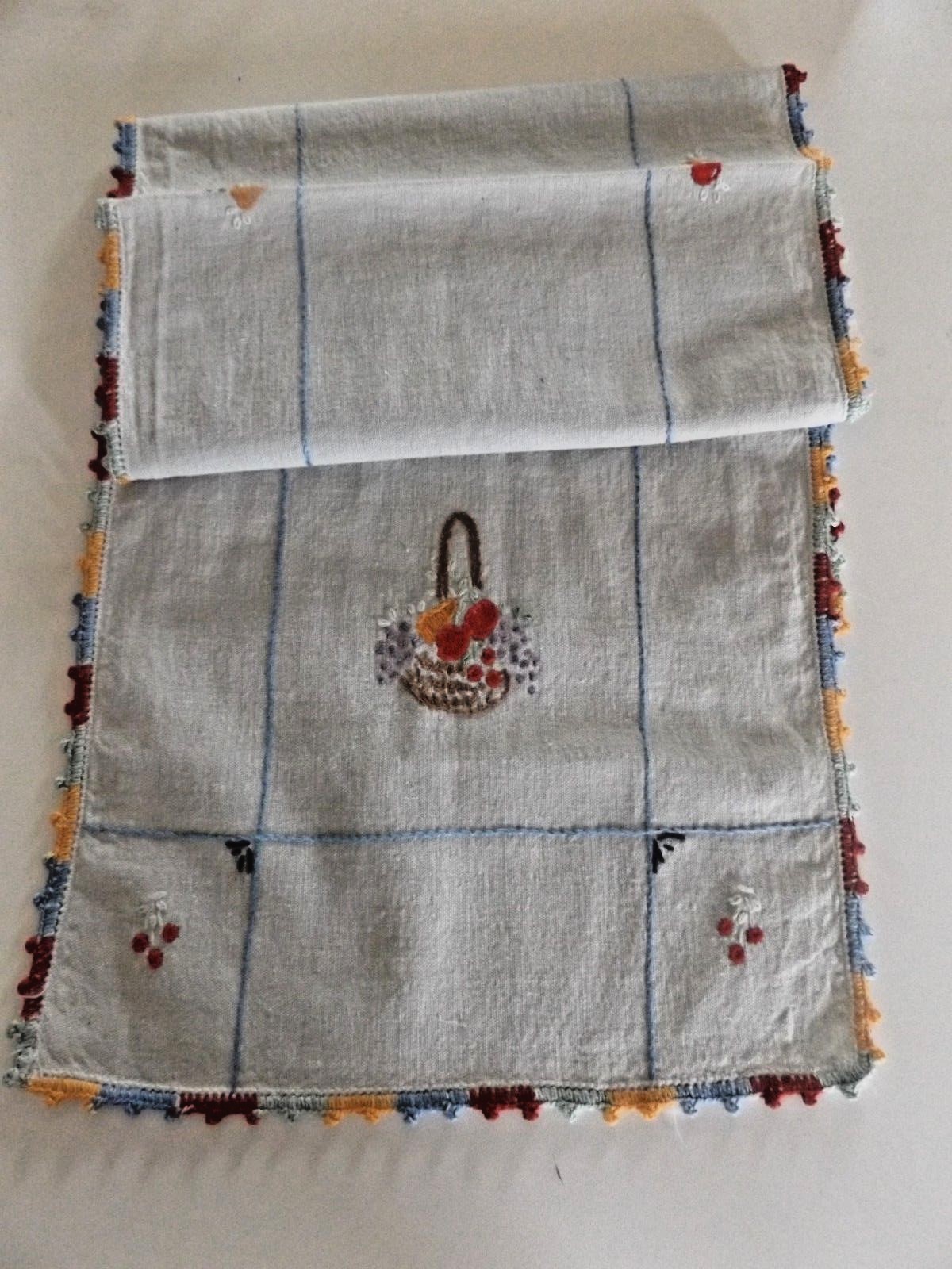 VINTAGE HAND EMBROIDERED TABLE RUNNER & 2 SMALLER DOILIES~HAND CROCHET LACE EDGE