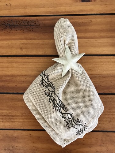 Cream Natural Aged Star Napkin Rings -FARMHOUSE PRIMITIVE RUSTIC WESTERN STARS