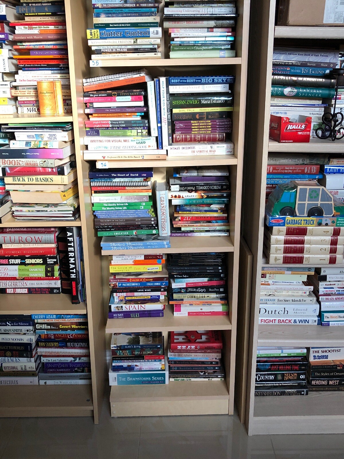 Large Bulk Wholesale Book Lot, 3,000+ assorted quality Books- Truckload