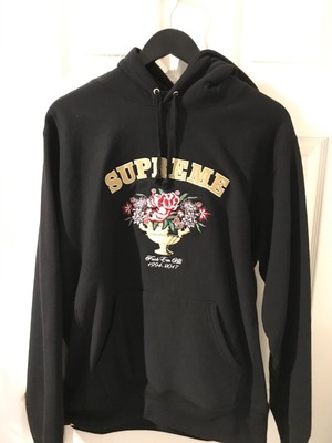 supreme centrepiece hoodie