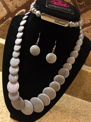 NWT Paparazzi “Sienna Mountains” 3pc Silver Set w/Blessed Bracelet Only $10