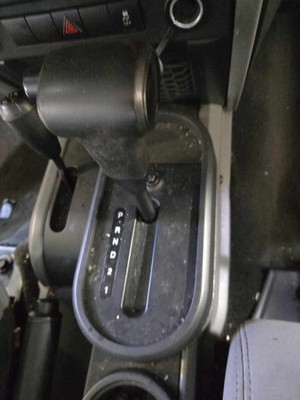 Used Floor Shifter fits: JEEP WRANGLER 07 08 09 10