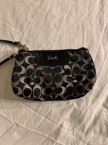 COACH ブラック ポンチョ XS Womens Signature Coach Bag | eBay