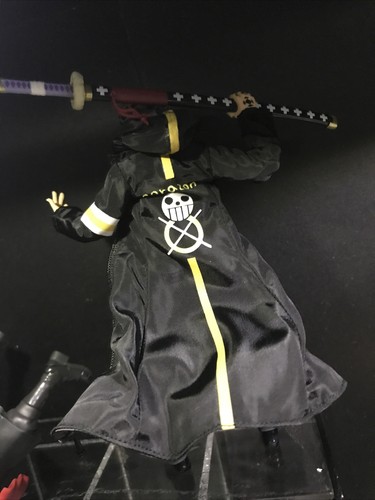 THE　TOE TRAFALGAR BOA COAT ONE PIECE TRAFALGAR LAW TRACK JACKET (BLACK) – Hypland