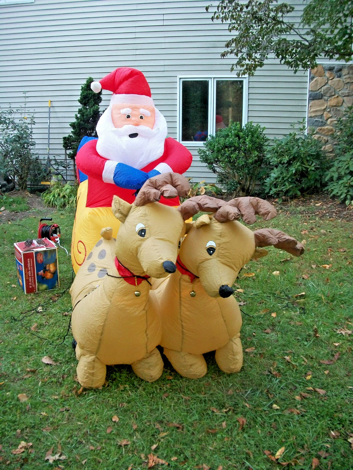 Santa Sleigh Yard GEMMY Christmas Airblown Inflatable Lawn Outdoor 8ft Light Up