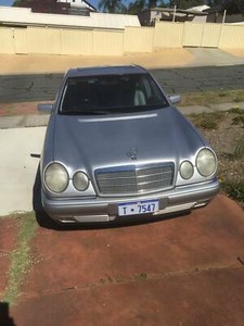 E240 мерседес 1999