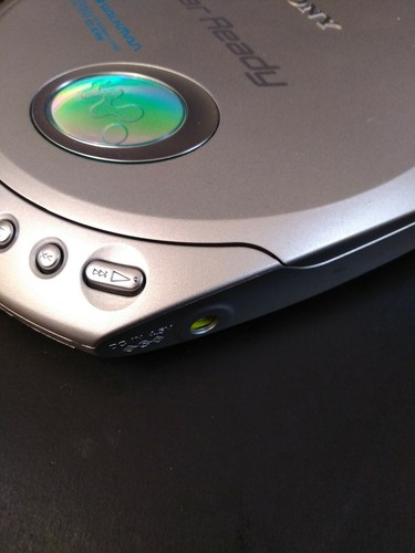 SONY Walkman D-E226CK Portable CD Player ESP Max Car Ready Working use AA NICE