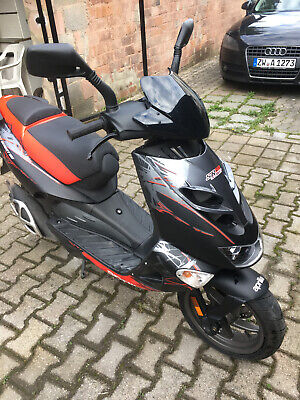 aprilia sr 50 street Bj : 03-2017  km 5300