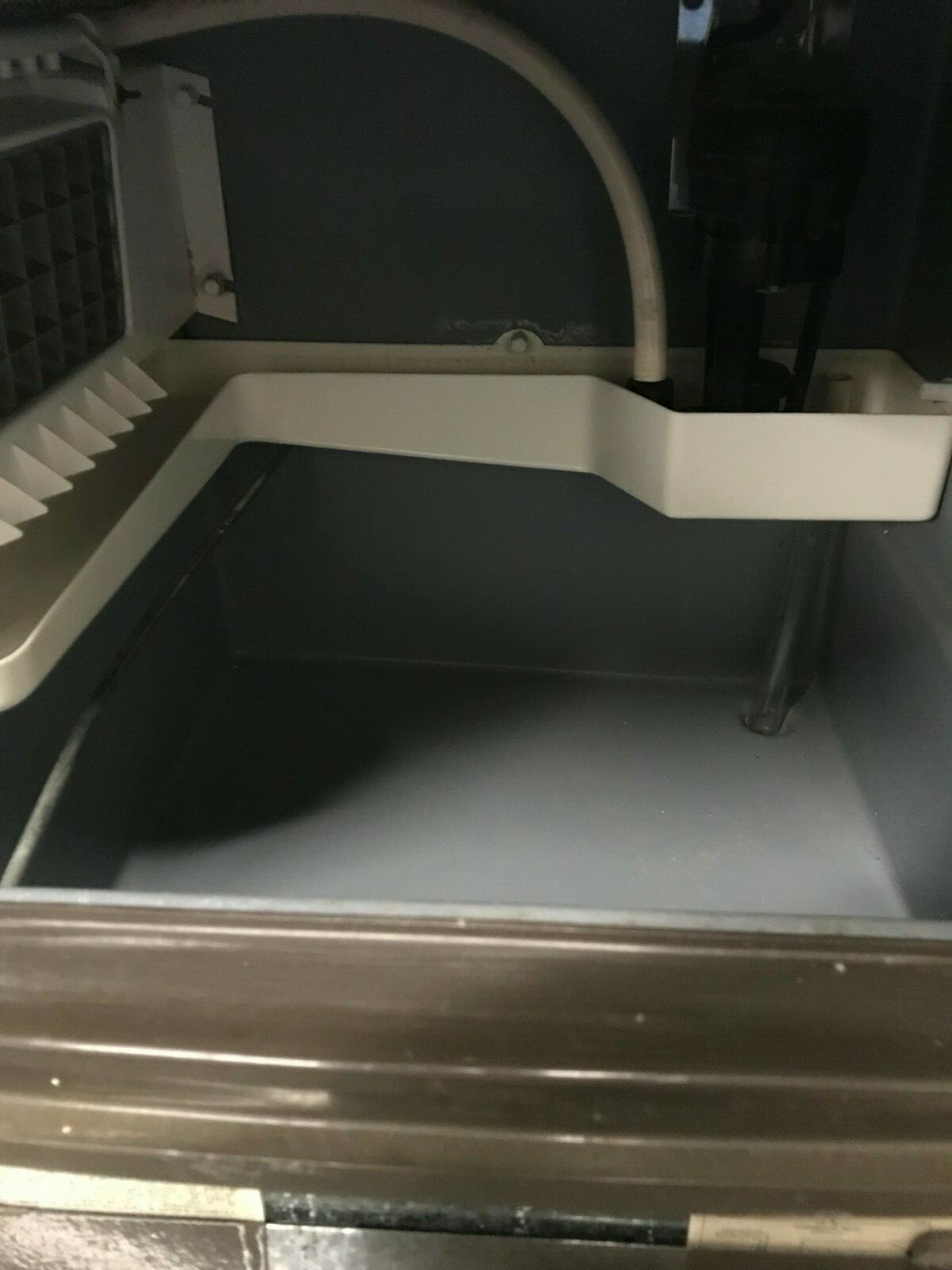 Undercounter Icemaker