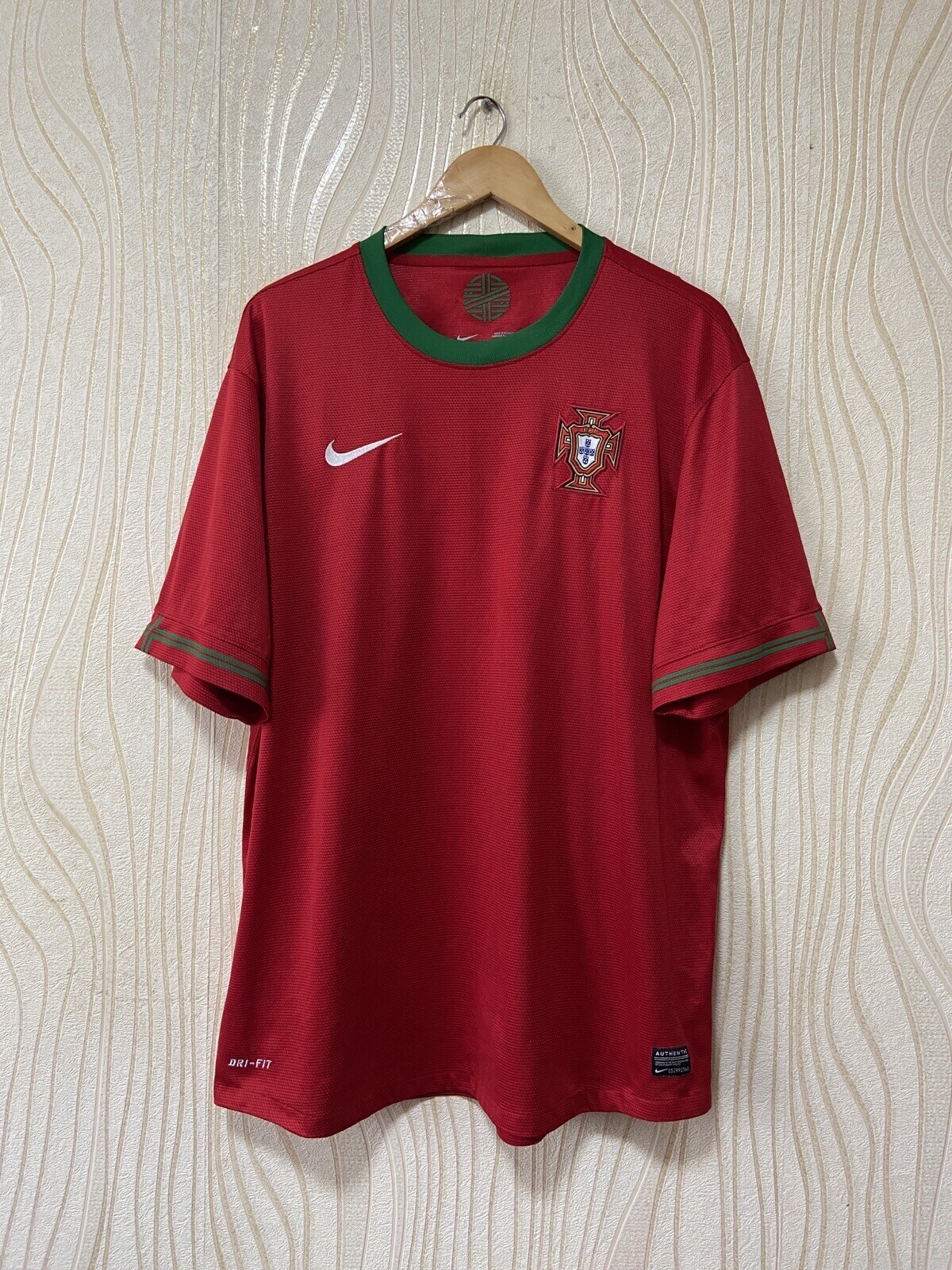 ナイキ ポルトガル代表 ユニフォーム 2012ホーム US:Lサイズ 紙タグ付き 2012 Nike Portugal Home Soccer Jersey Cristiano Ronaldo Men