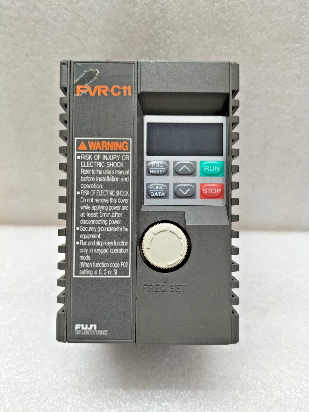 FUJI ELECTRIC FVR-C11 MODEL FVR0.4C11S-7EN INVERTER AC DRIVE FUJI ELECTRIC FVR-C11 MODEL FVR0.4C11S-7EN INVERTER AC DRIVE