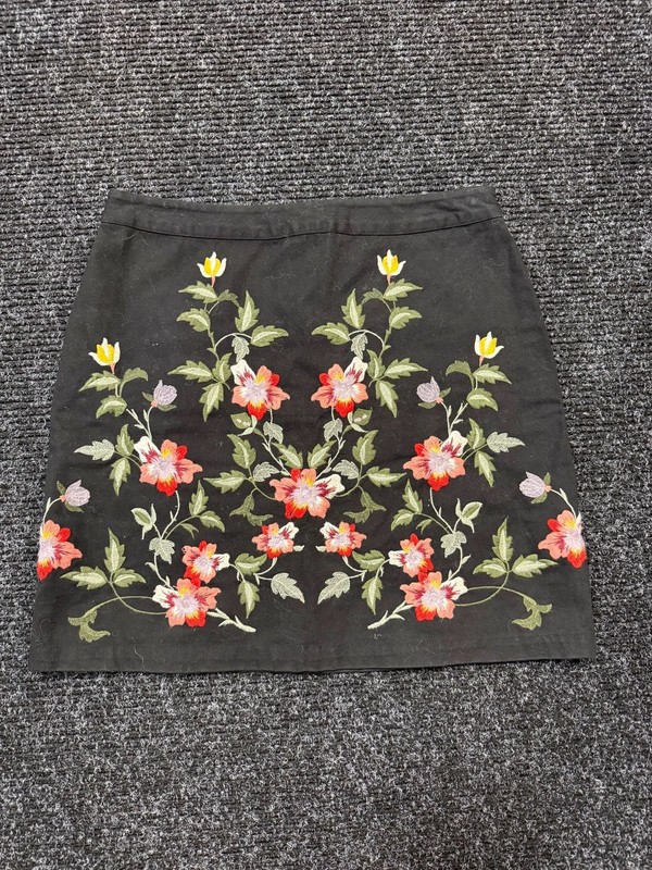 Topshop Womens Black Floral Embroidered Mini Skirt Size US 8 Whimsigoth