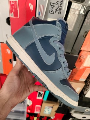 Nike x Kentucky 2012 Final Four Gear - SneakerNews.com