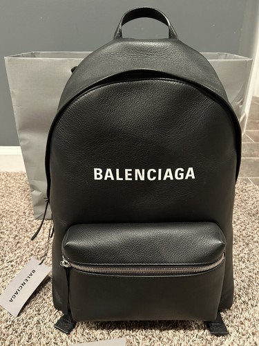 【美品】BALENCIAGA EVERYDAY BACKPACK L Men's Everyday Backpack in Black | Balenciaga US