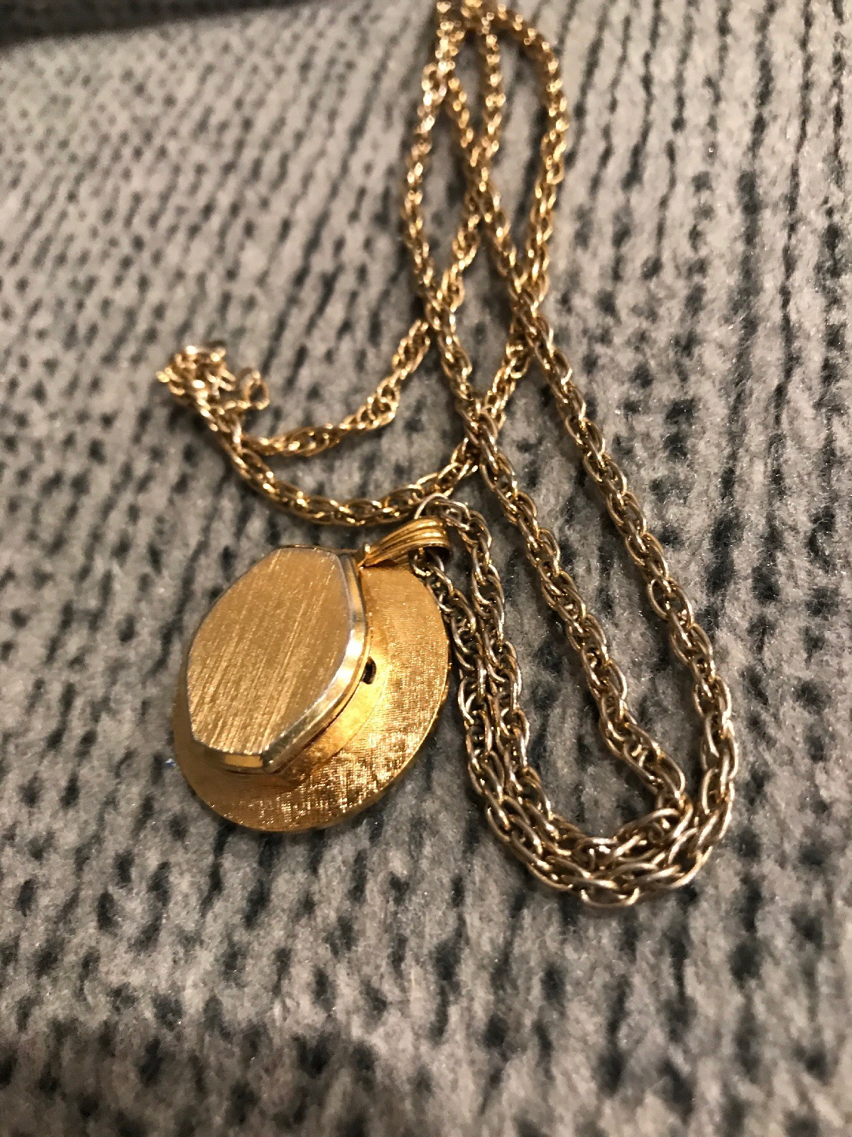 Vintage Costume Jewelry Sheffield Ladies Pendant Watch Faceted Crystalk