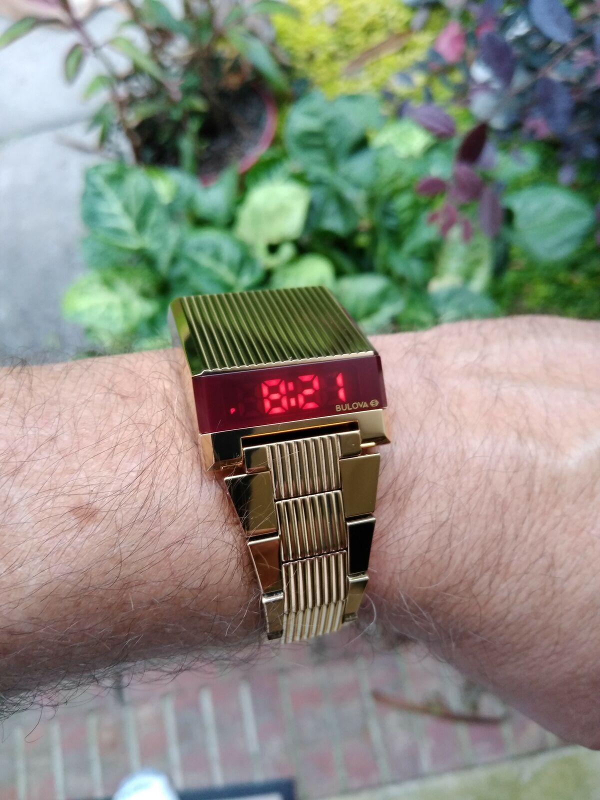 bulova digital led computron