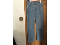 752 levis