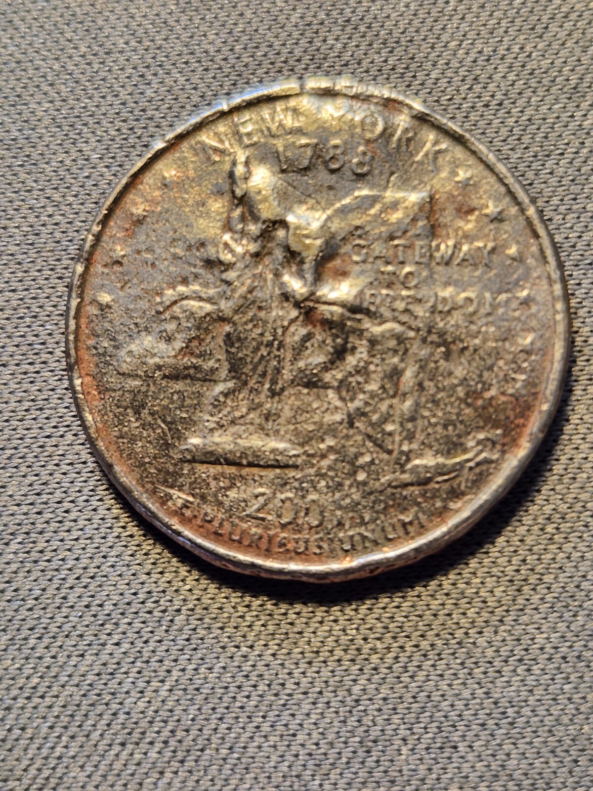 Major Minting Error - 2001 P New York State Quarter Large