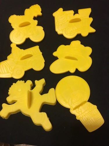 Sesame Street Muppets in Vehicle Cookie Cutter Lot Of 6 Grover Ernie Bert Wilton