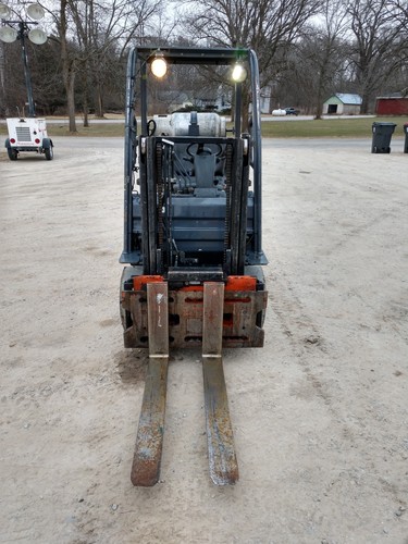 NICE! 2008 TOYOTA 4000 LB LPG FORKLIFT 4,000 LB 7FGCU20 SIDE SHIFT