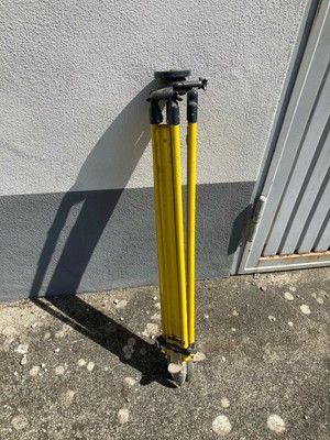 Holzstativ gebraucht kaufen! Nur noch 2 St. bis -60% günstiger