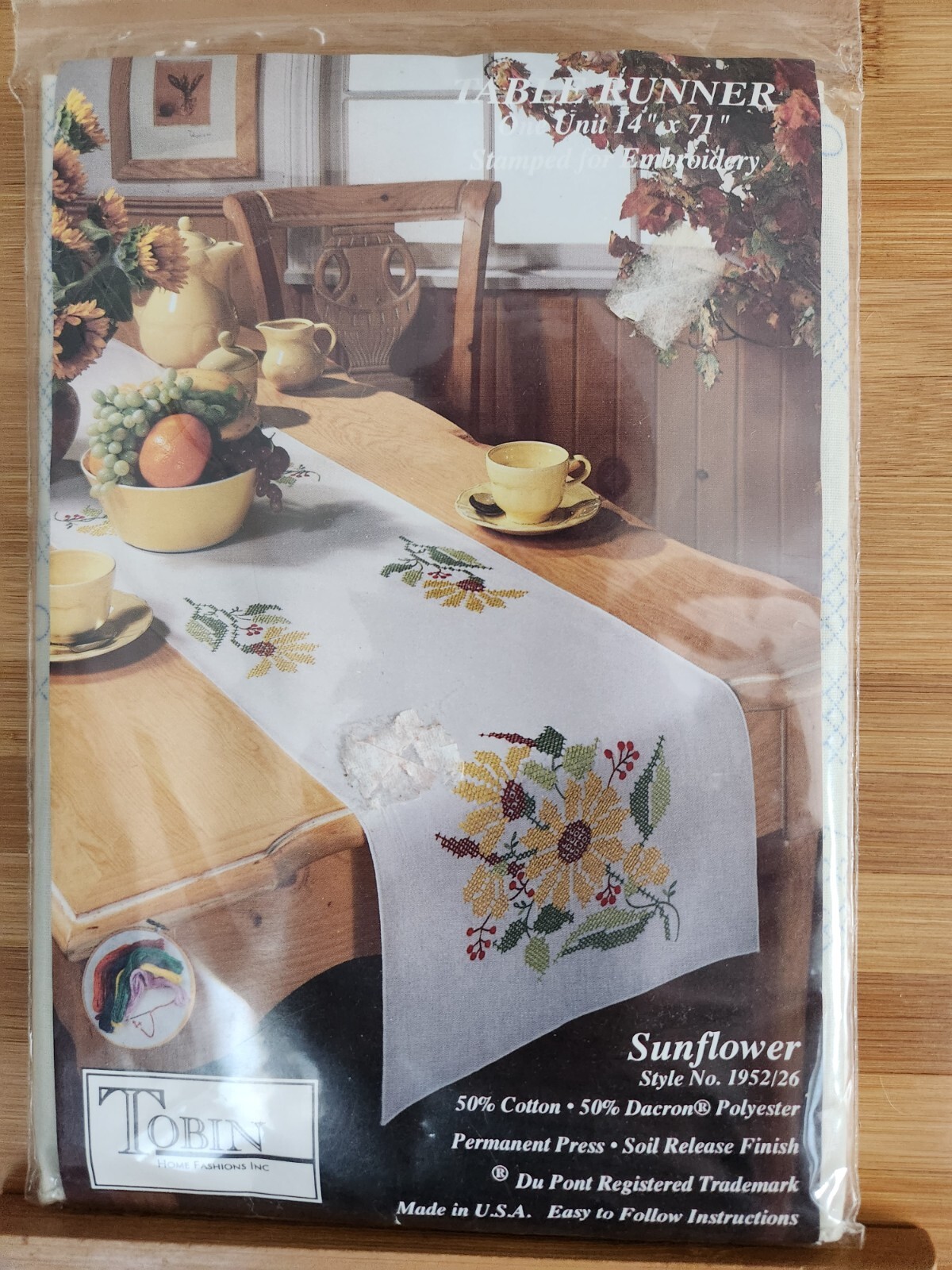 Tobin Vintage Sunflower Pattern Stamped Cross Stitch Table Runner #1952/26