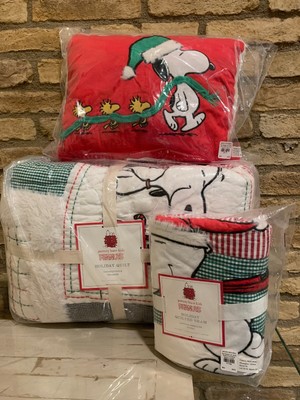Pottery Barn Kids Peanuts Holiday Full Queen Quilt Sheet Set Shams