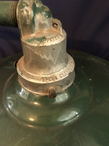 Vintage Spero Garage Farm Barn. Green White ,Gas Station 15