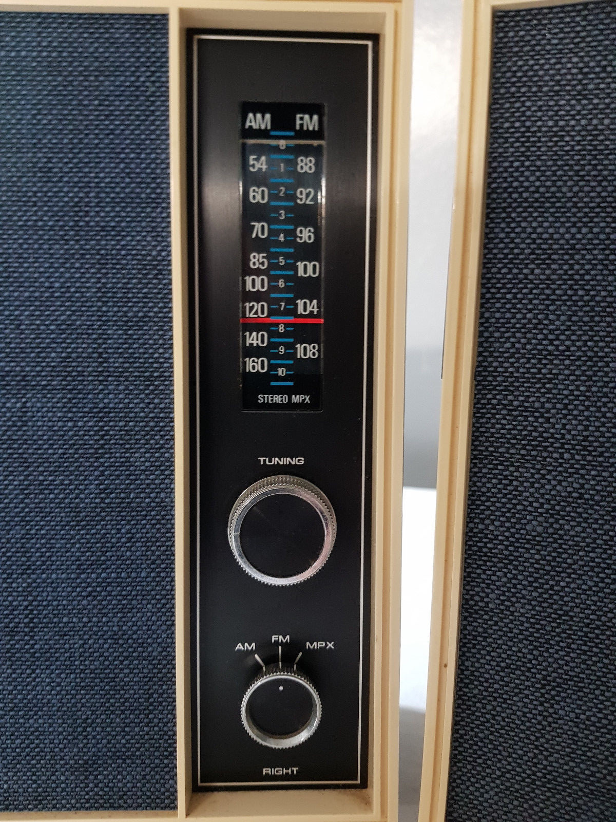 Channel Master Model 6343 Portable 8 Track Player