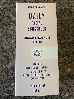 New Trader Joe's Daily Facial Sunscreen Broad Spectrum SPF 40 - 1.7oz EXP05/2026