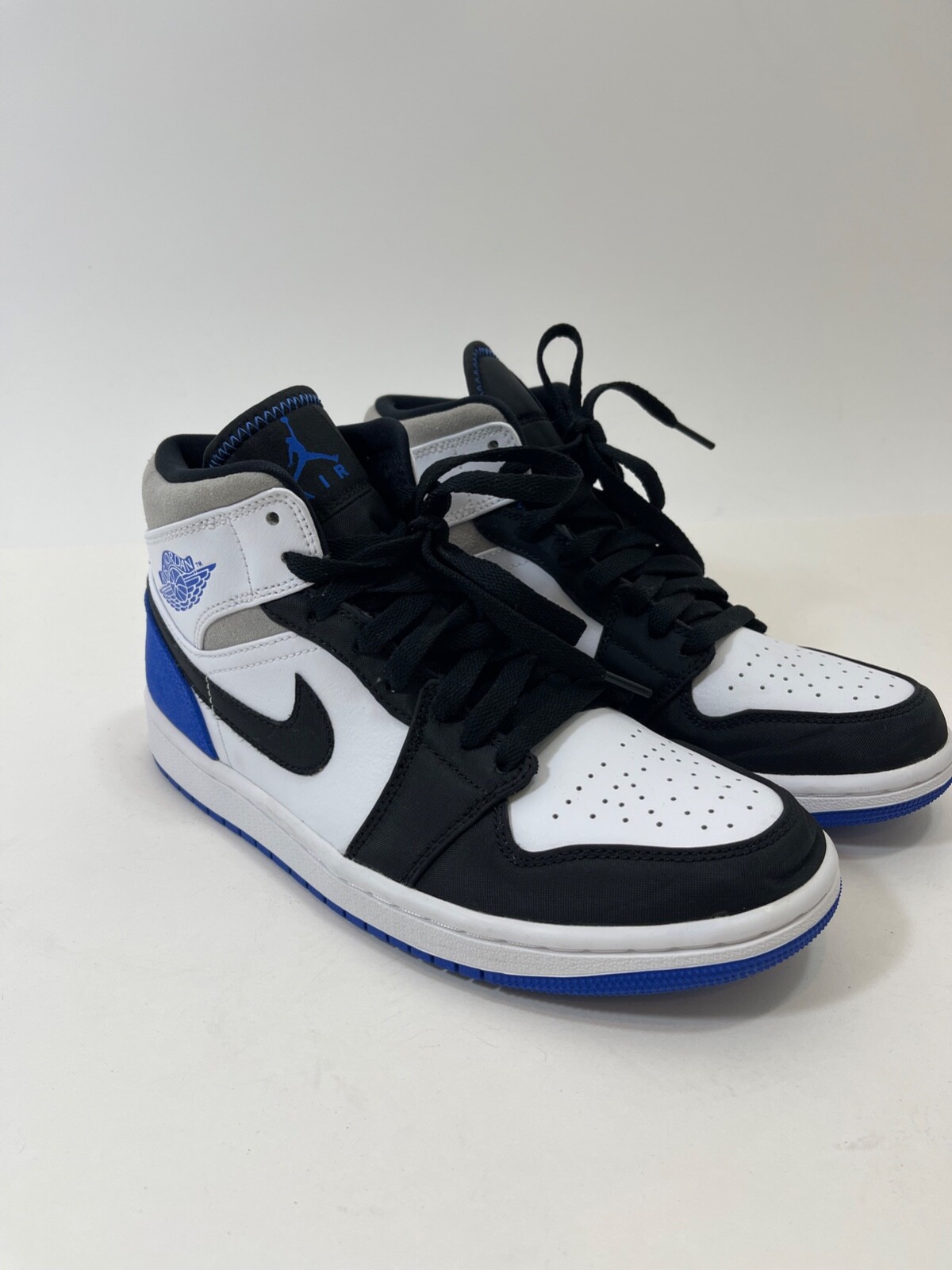 NIKE　AIR JORDAN 1 MID SE　hyper royal Air Jordan 1 Mid Royal 