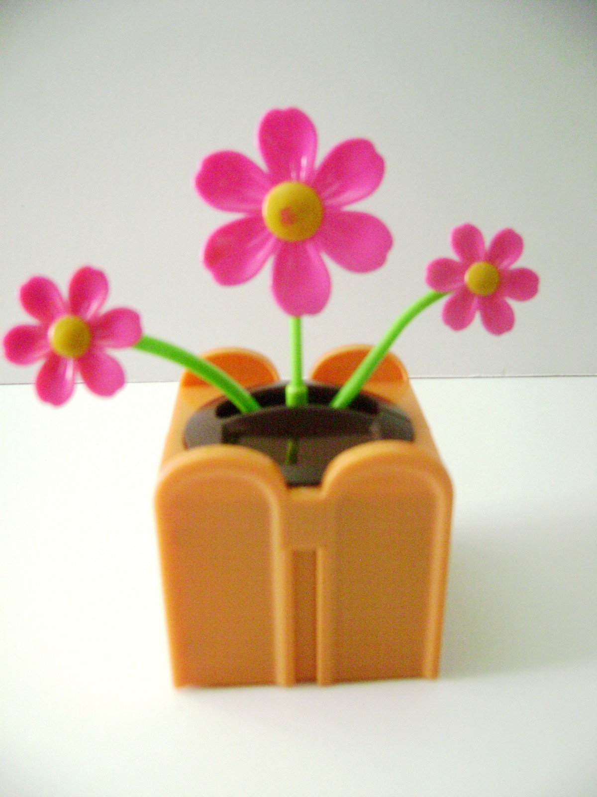 Solar Powered Dancing Red Daisy Flower Flip Flap Plant  (Burnt-Orange) Pot