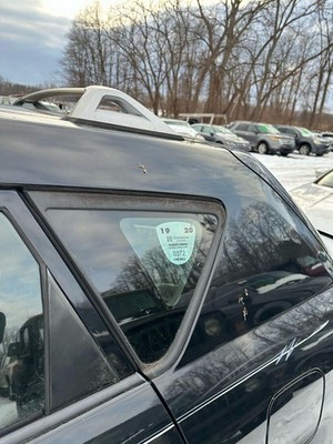 09 10 PONTIAC VIBE Quarter Glass Driver Side Left