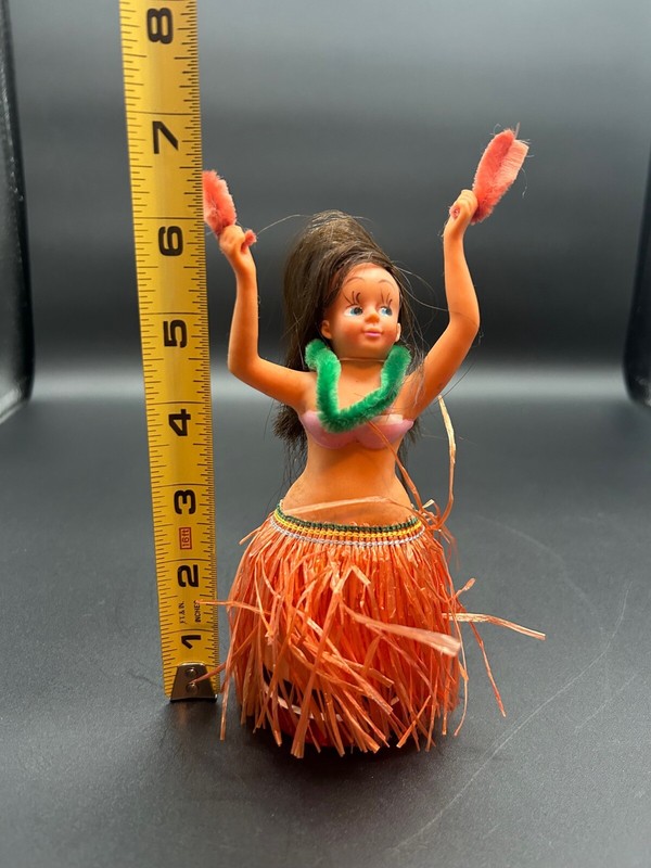 Vintage Plastic & Tin Hawaiian Hula Girl Dancer Doll Figure Wind