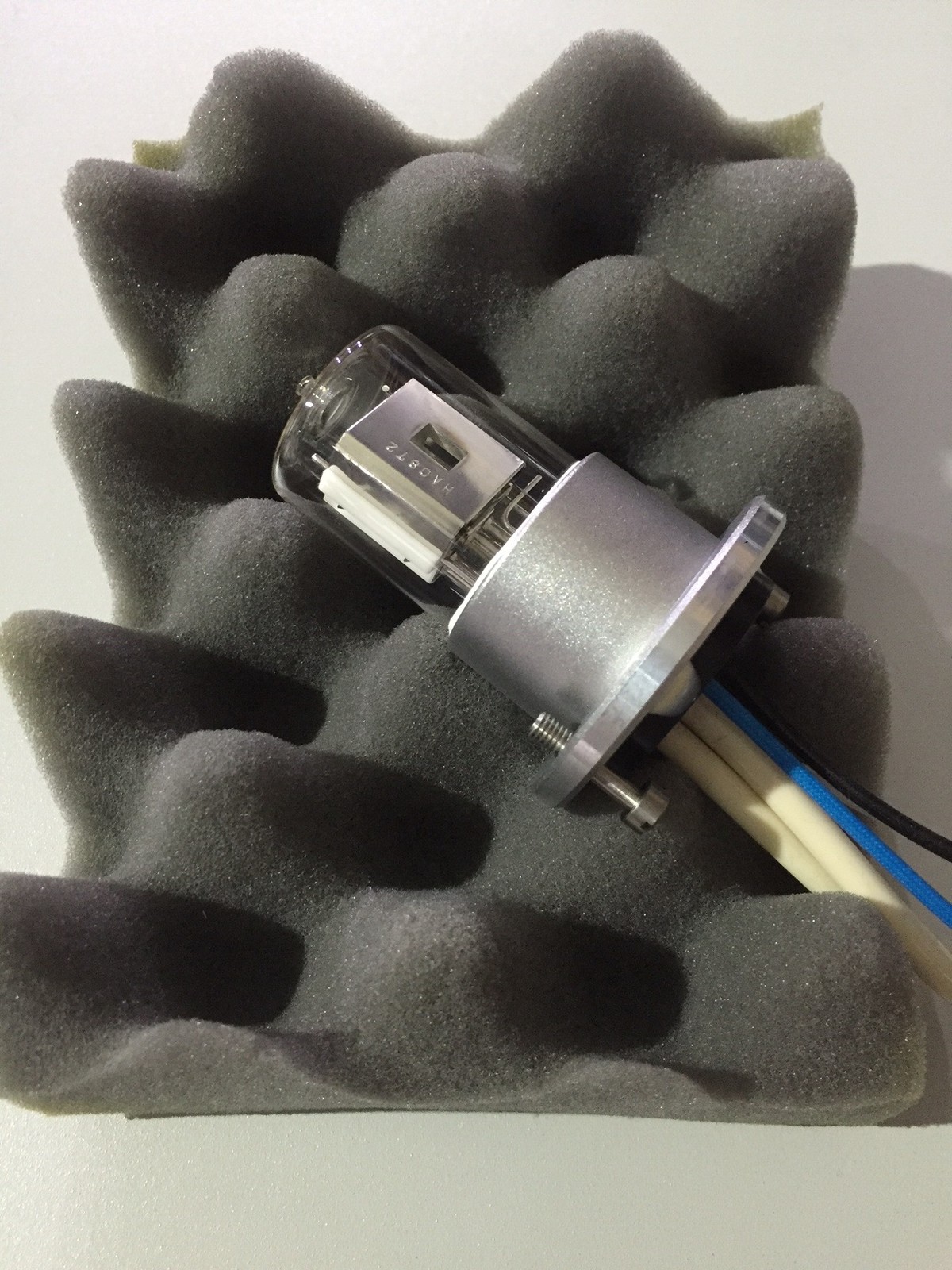 Waters P/N 402000351 , 2489 UV/Vis Detector Deuterium Lamp Waters P/N 402000351 , 2489 UV/Vis Detector Deuterium Lamp