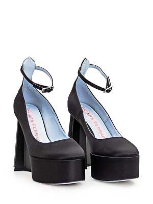 Pre-owned Chiara Ferragni Star Heel Shoe In Black