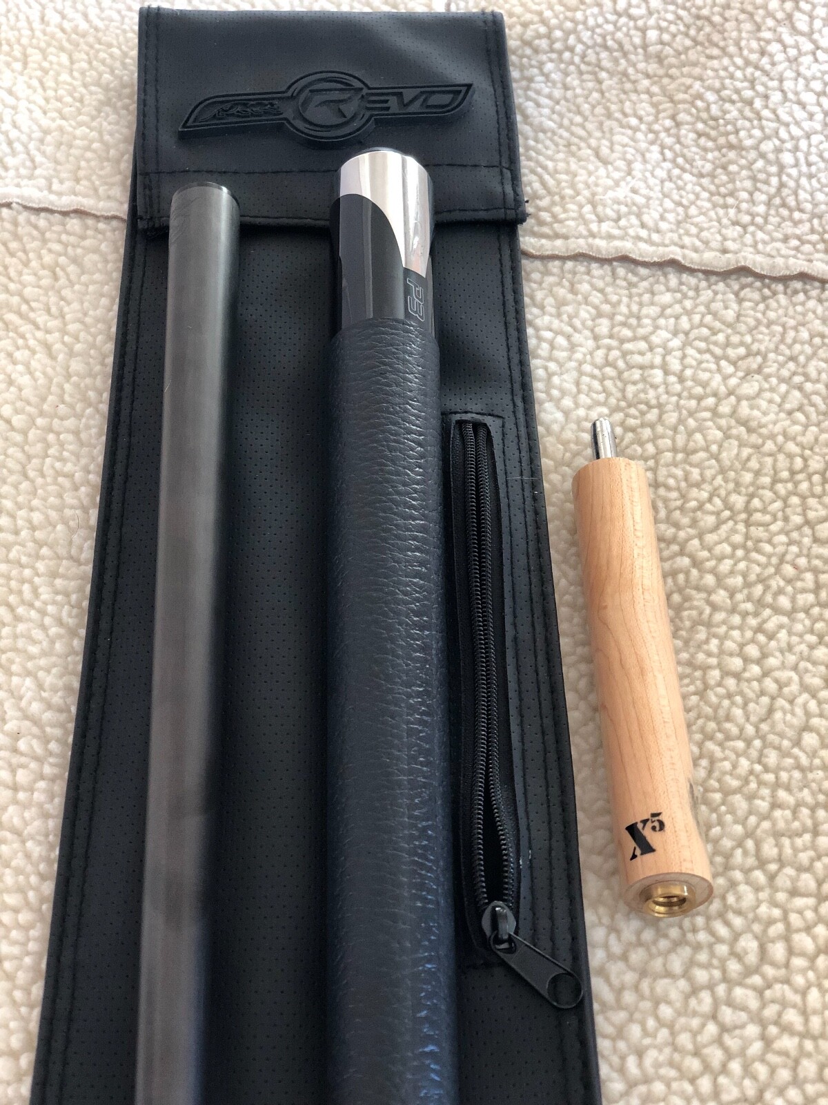 Predator P3 Revo Shaft 12.4  Black wrapped, Carbon Fiber Uni-Loc