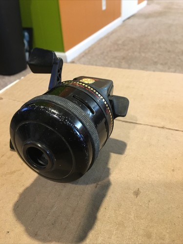 Vintage ABU GARCIA ABU-MATIC 170GR Spin Cast Fishing Reel In Black Color