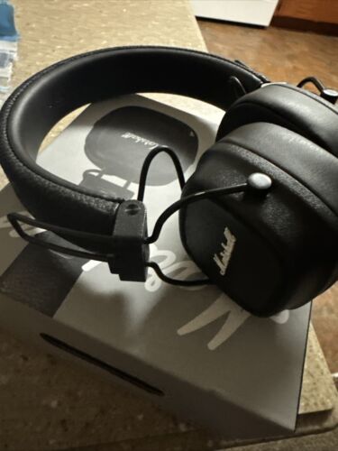 New Mārshall - Major IV Bluetooth Headphone with wireless New Mārshall - Major IV Bluetooth Headphone with wireless