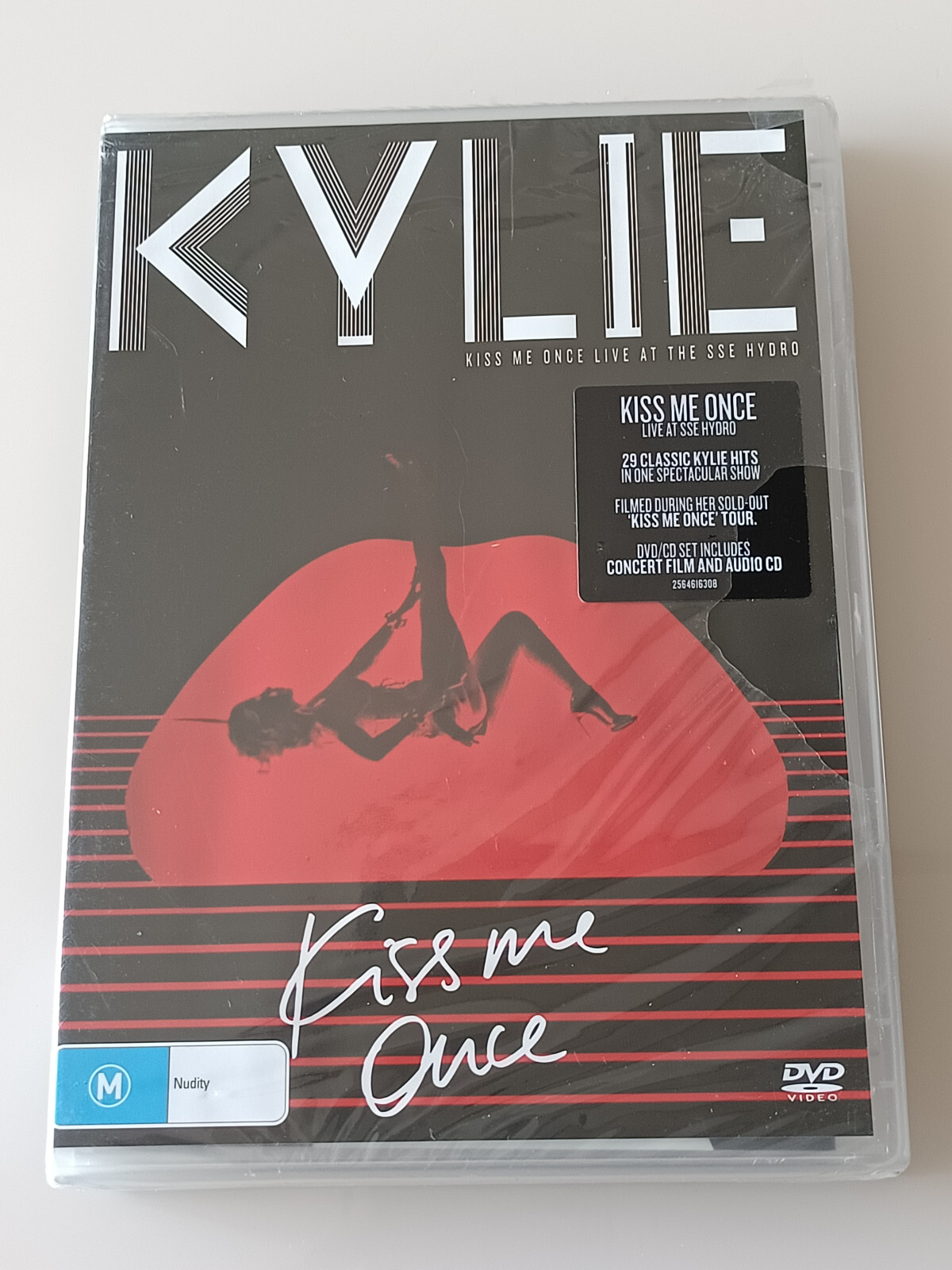 Kylie Minogue – Kiss Me Once Live At The SSE Hydro (2CD+DVD