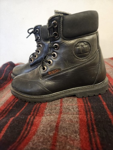 Women’s Sz 8 Asphalt Tech