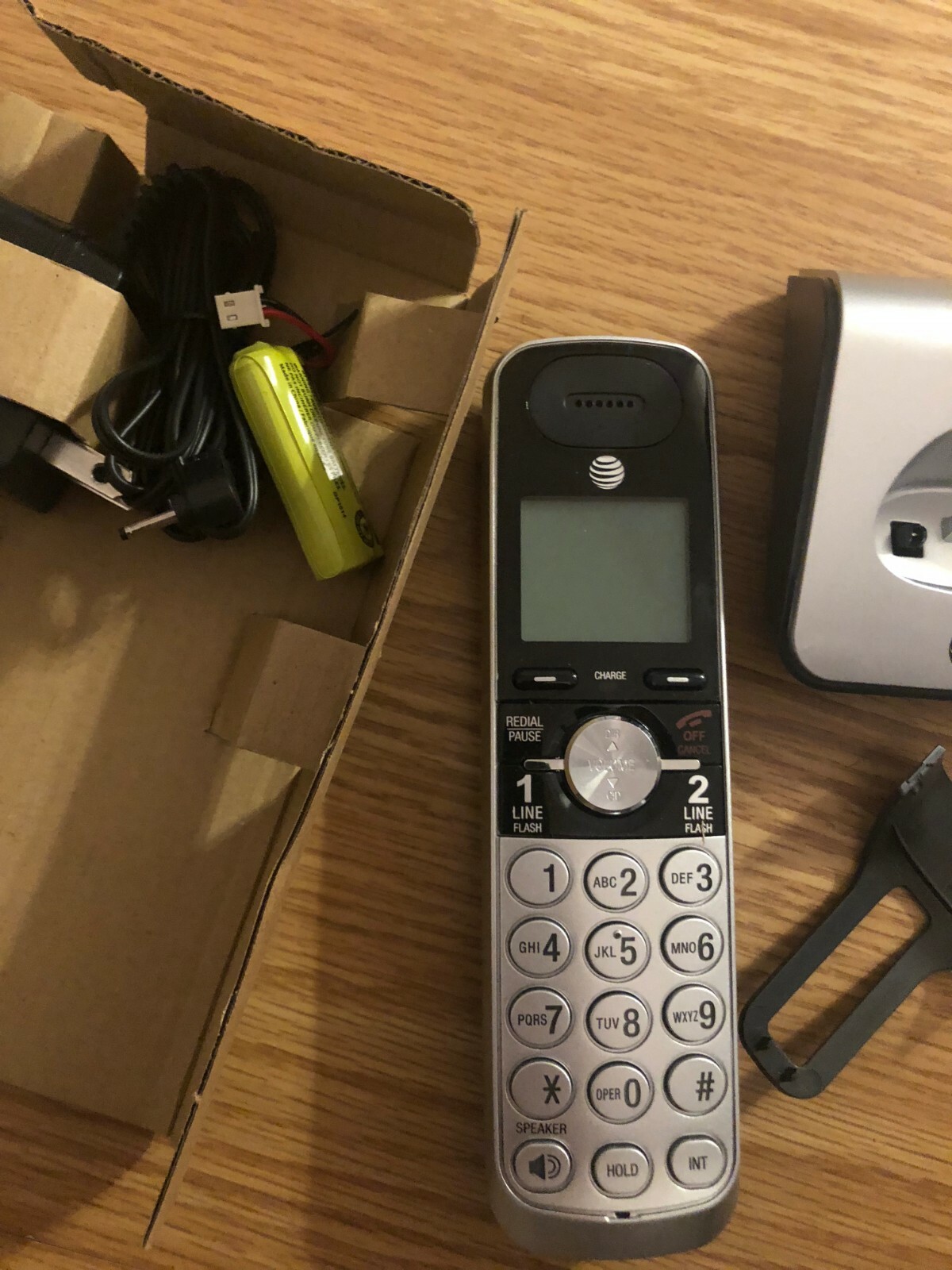NEW AT&T TL88002 DECT 6.0 Accessory Handset for TL88102 Silver