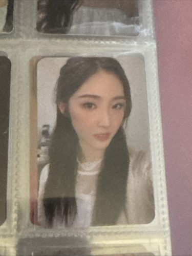 LOONA Official Olivia Hye Hyeju & PTT photocard Loossemble