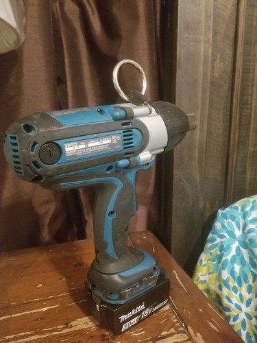 Makita XWT0118V LXT LI-LON Cordless 7/16” Hex Impact Wrench with new 3.0 battery