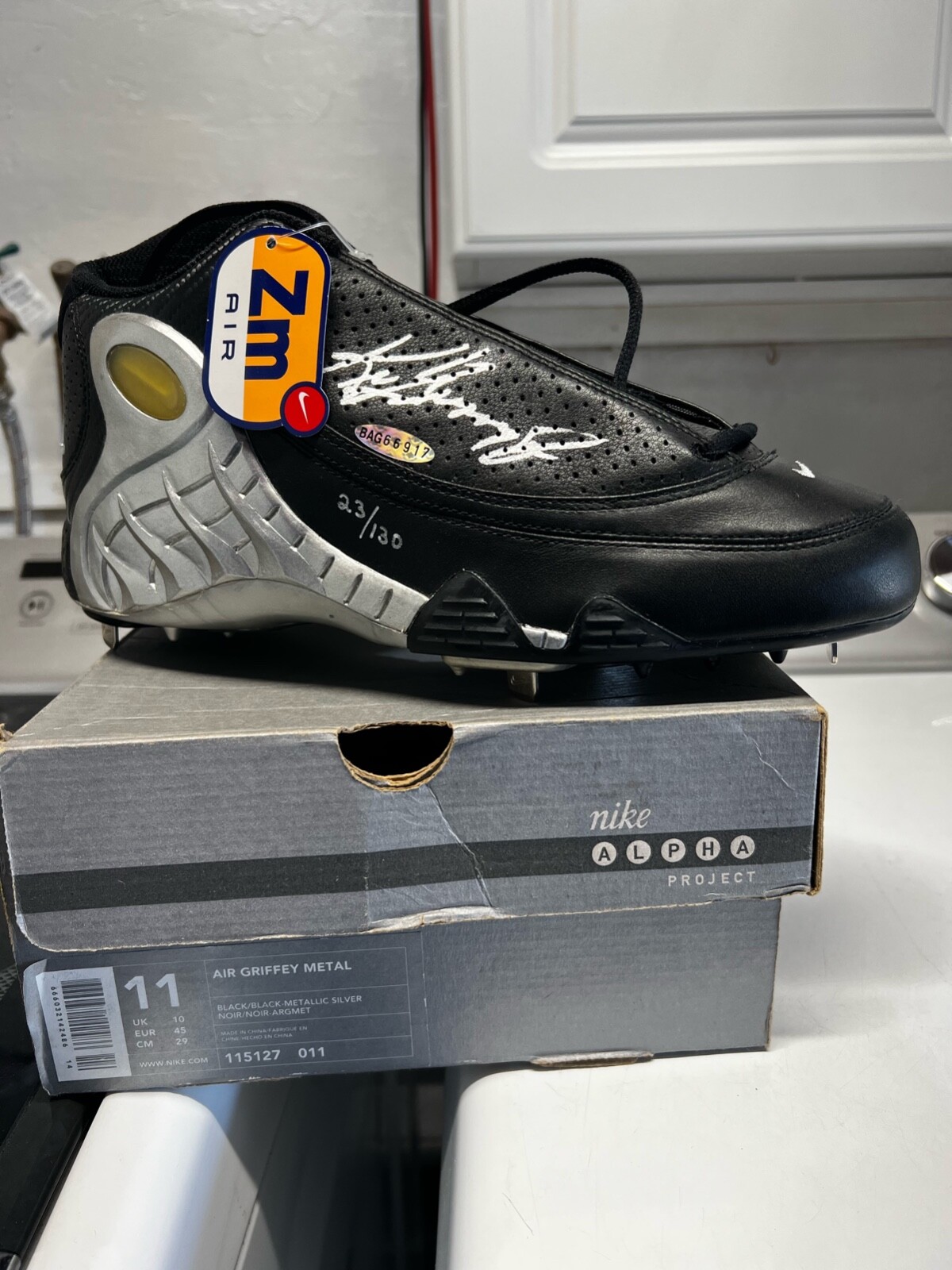 ken griffey jr shoes cleats